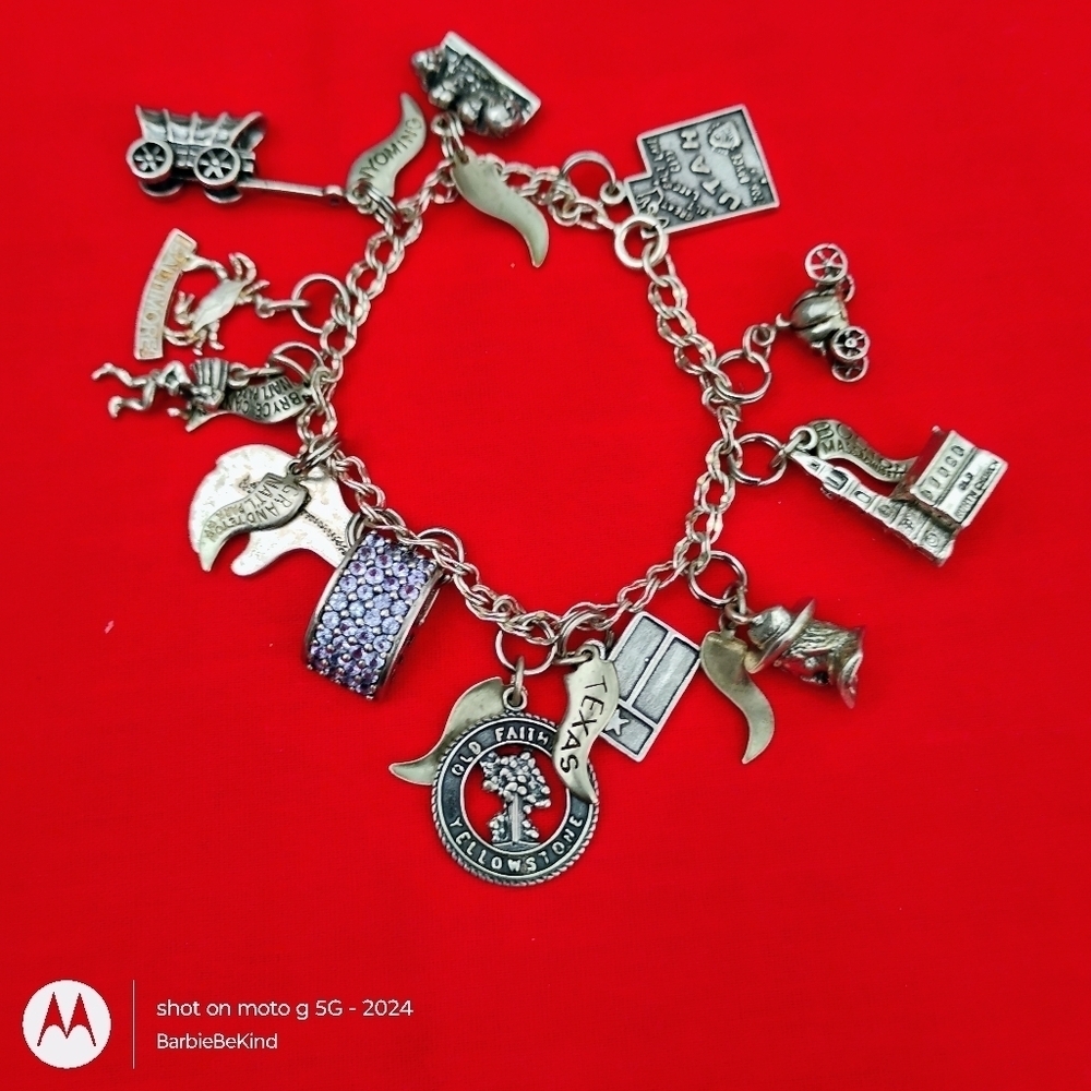 Vtg. One of a Kind Sterling Silver Charm Bracelet 19 Sterling Silver Charms 7.5"